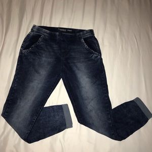 Signature by Levi Joggers